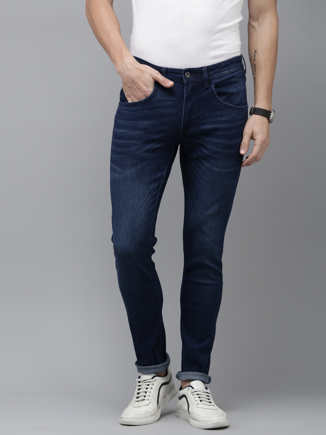 

VAN HEUSEN DENIM LABS Men Skinny Fit Light Fade Stretchable Mid-Rise Jeans, Blue