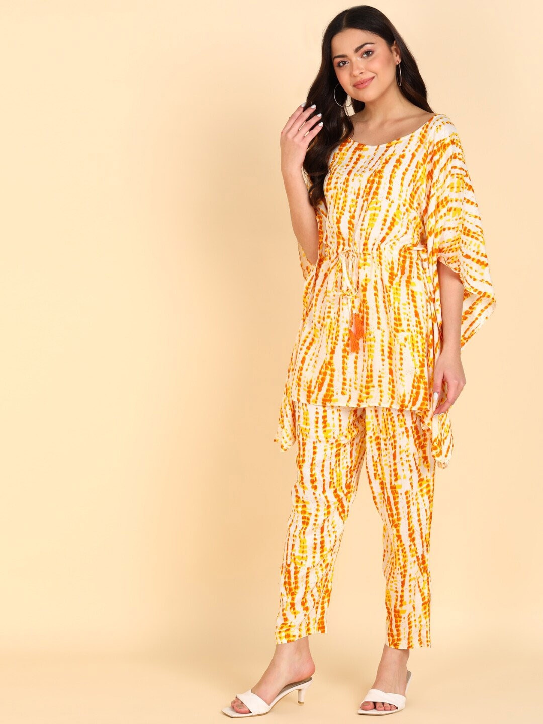 

VEDANA Women Printed Top With Trouser, Yellow