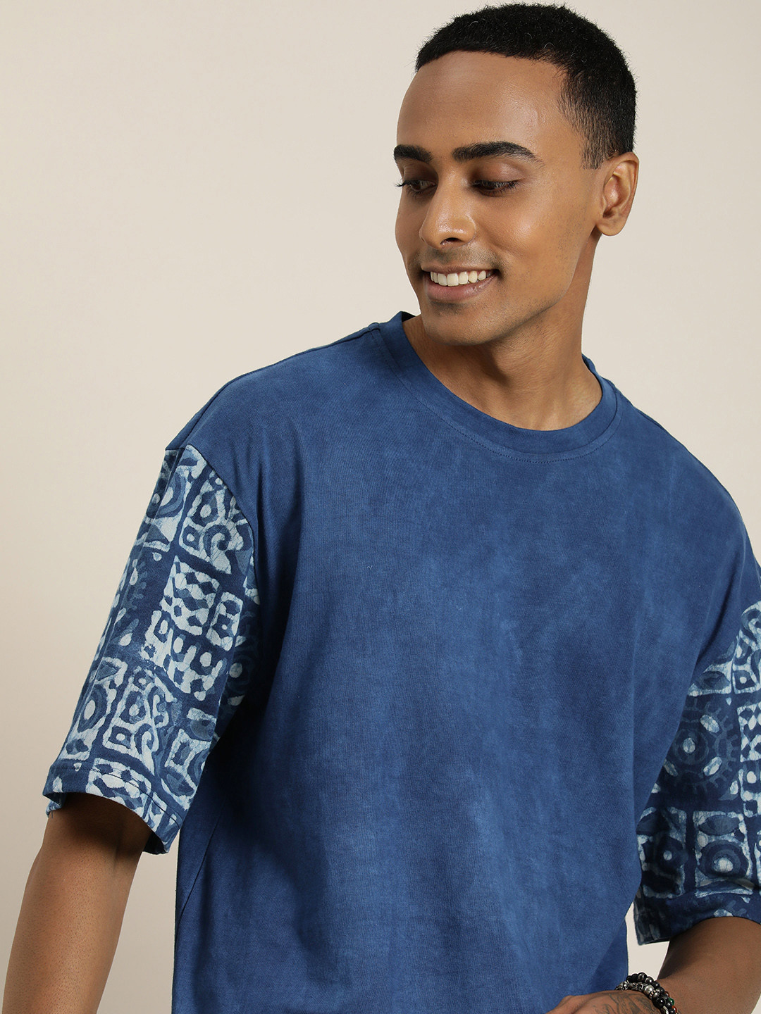 

Taavi Indigo Drop-Shoulder Sleeves Pure Cotton T-shirt, Blue