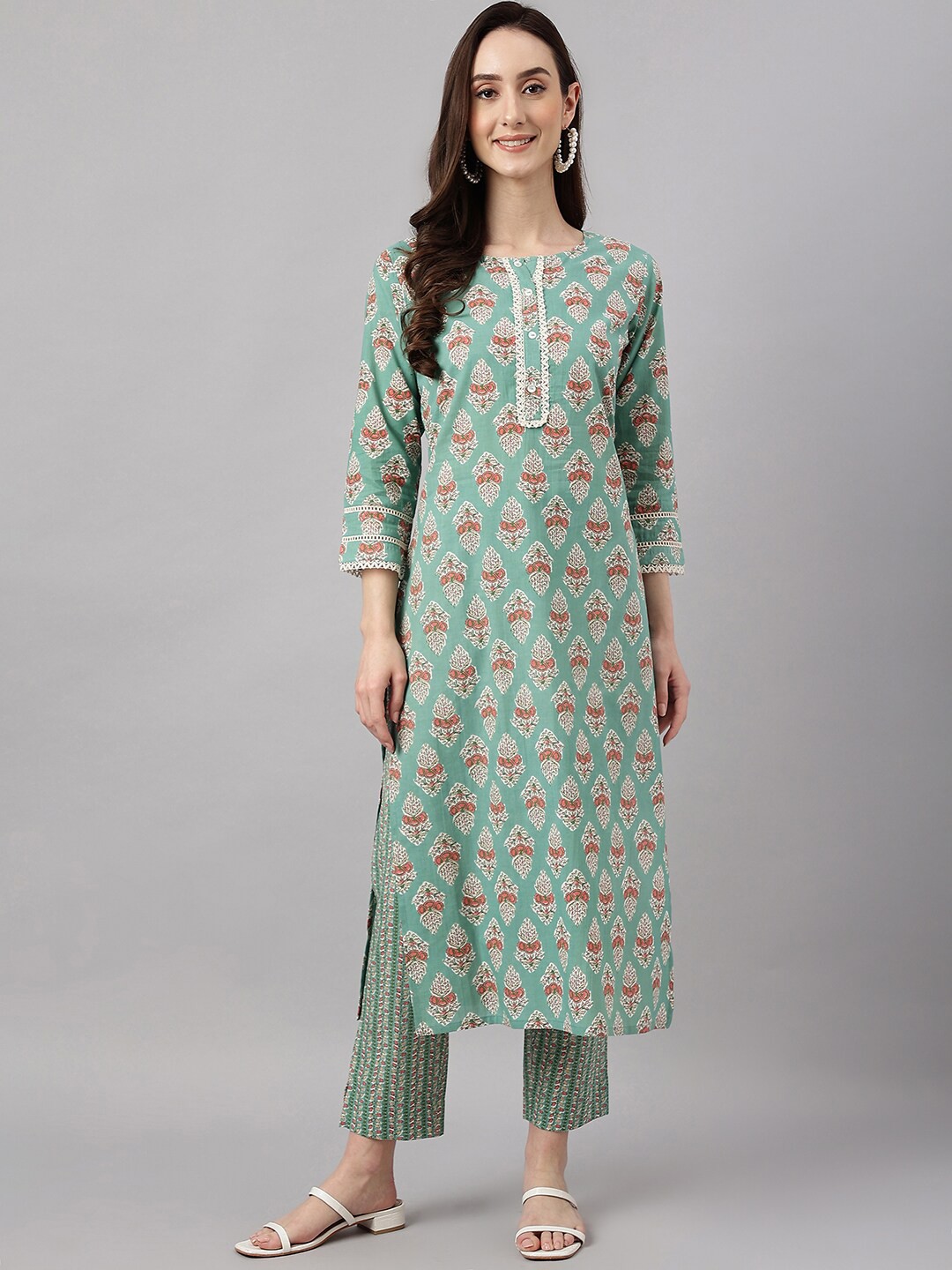 

Janasya Women Ethnic Motifs Printed Gotta Patti Pure Cotton Kurta with Trousers, Green