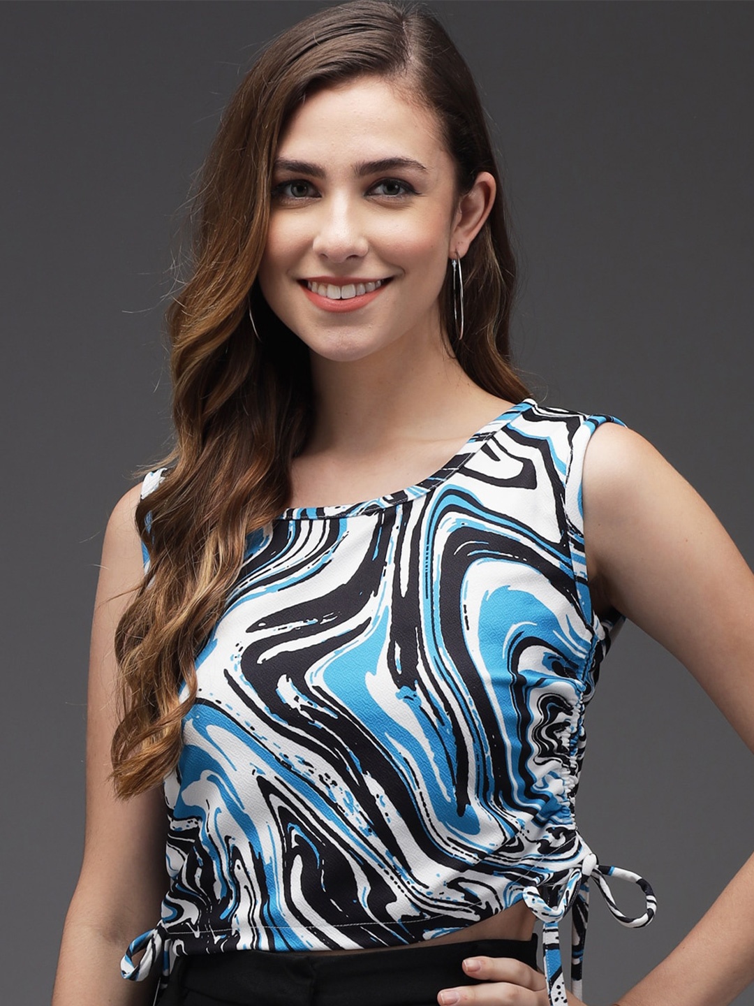 

Darzi Abstract Printed Sleeveless Crop Top, White