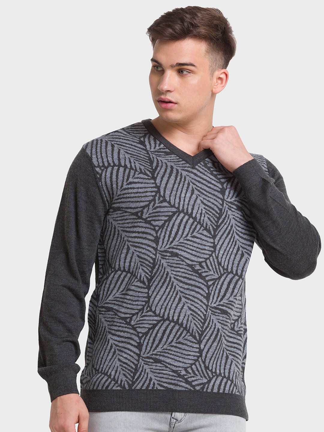 

ColorPlus Men Printed Floral Wool Pullover, Grey
