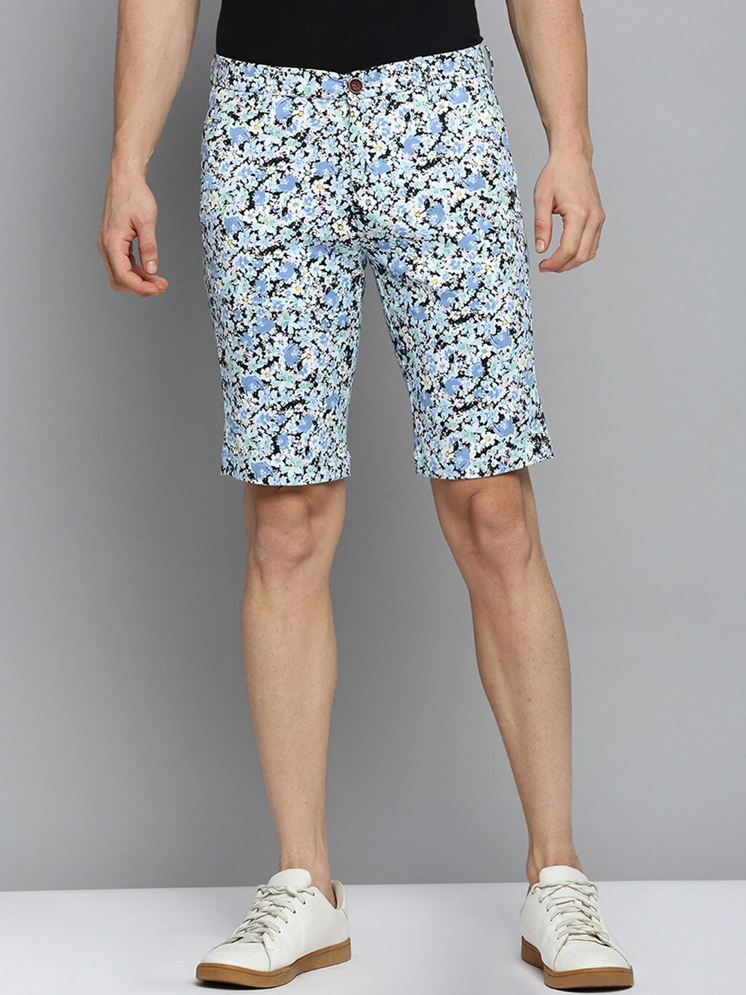 

SHOWOFF Men Floral Printed Mid Rise Cotton Cambric Chino Shorts, Blue