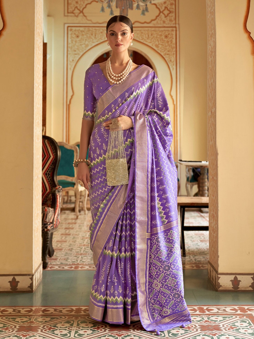 

Mitera Ethnic Motifs Zari Silk Blend Patola Saree, Purple