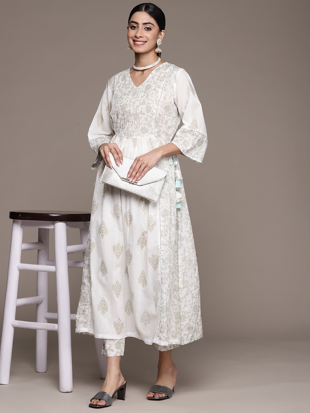 

Anubhutee Women Floral Printed Sequinned Pure Cotton Kurta With Trousers, White