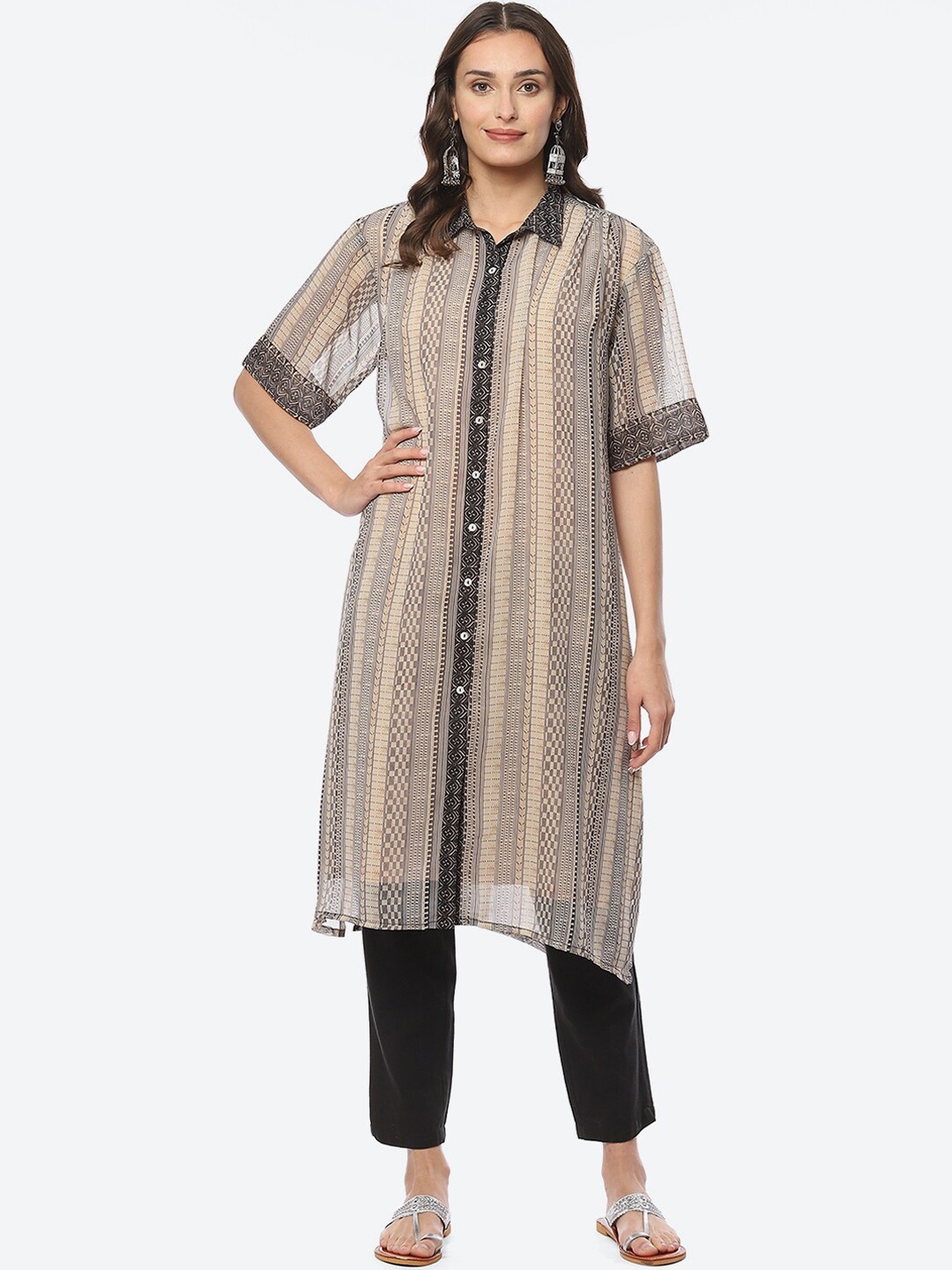 

Biba Geometric Printed Shirt Collar Asymmetric Georgette Kurta, Black