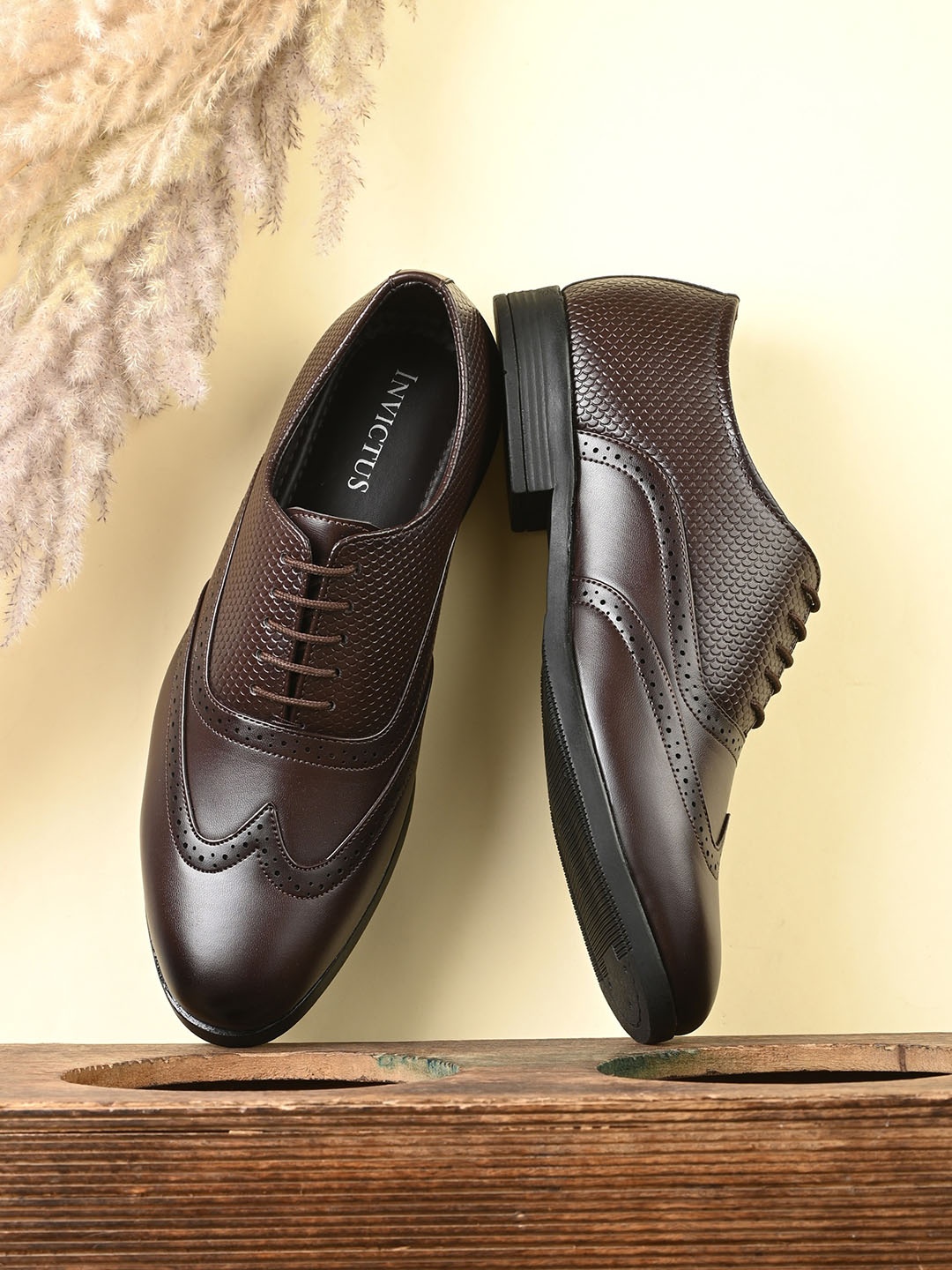 

INVICTUS Men Lace-up Formal Brouges, Brown