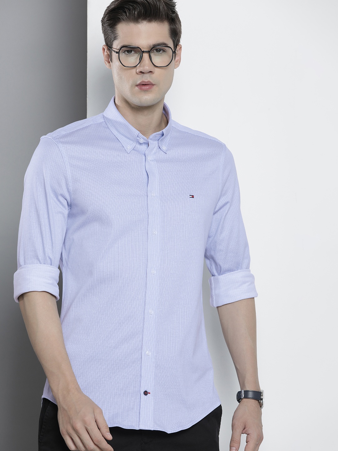 

Tommy Hilfiger Men Pure Cotton Slim Fit Opaque Striped Casual Shirt, Blue
