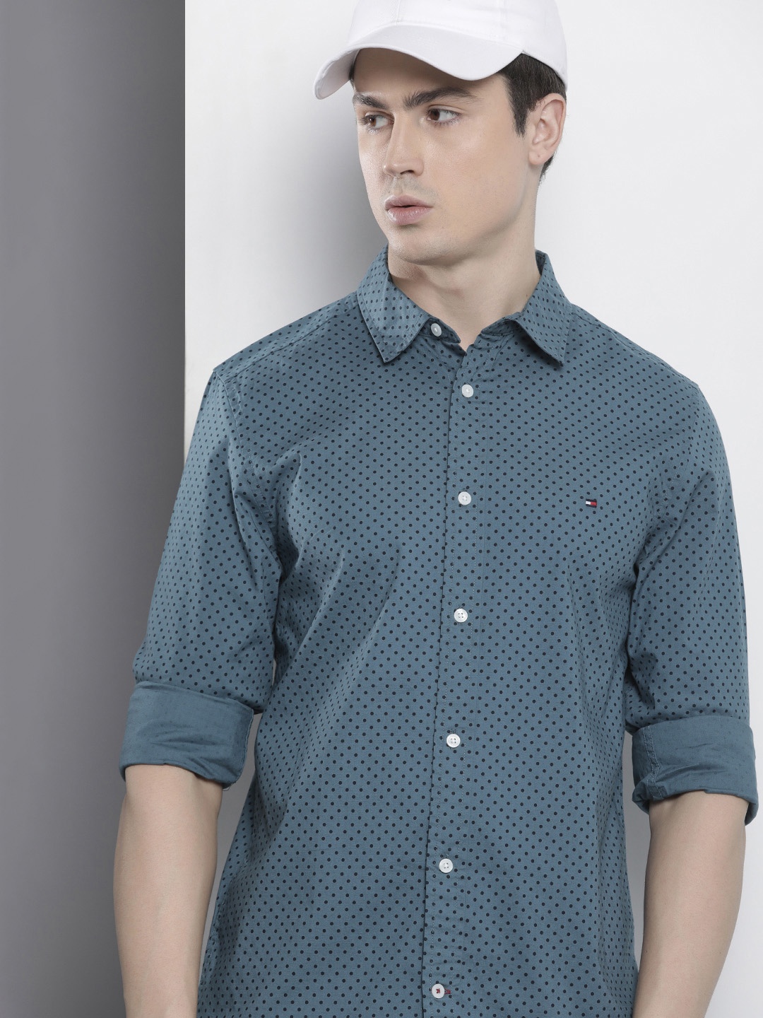 

Tommy Hilfiger Men Slim Fit Polka Dot Opaque Printed Casual Shirt, Blue