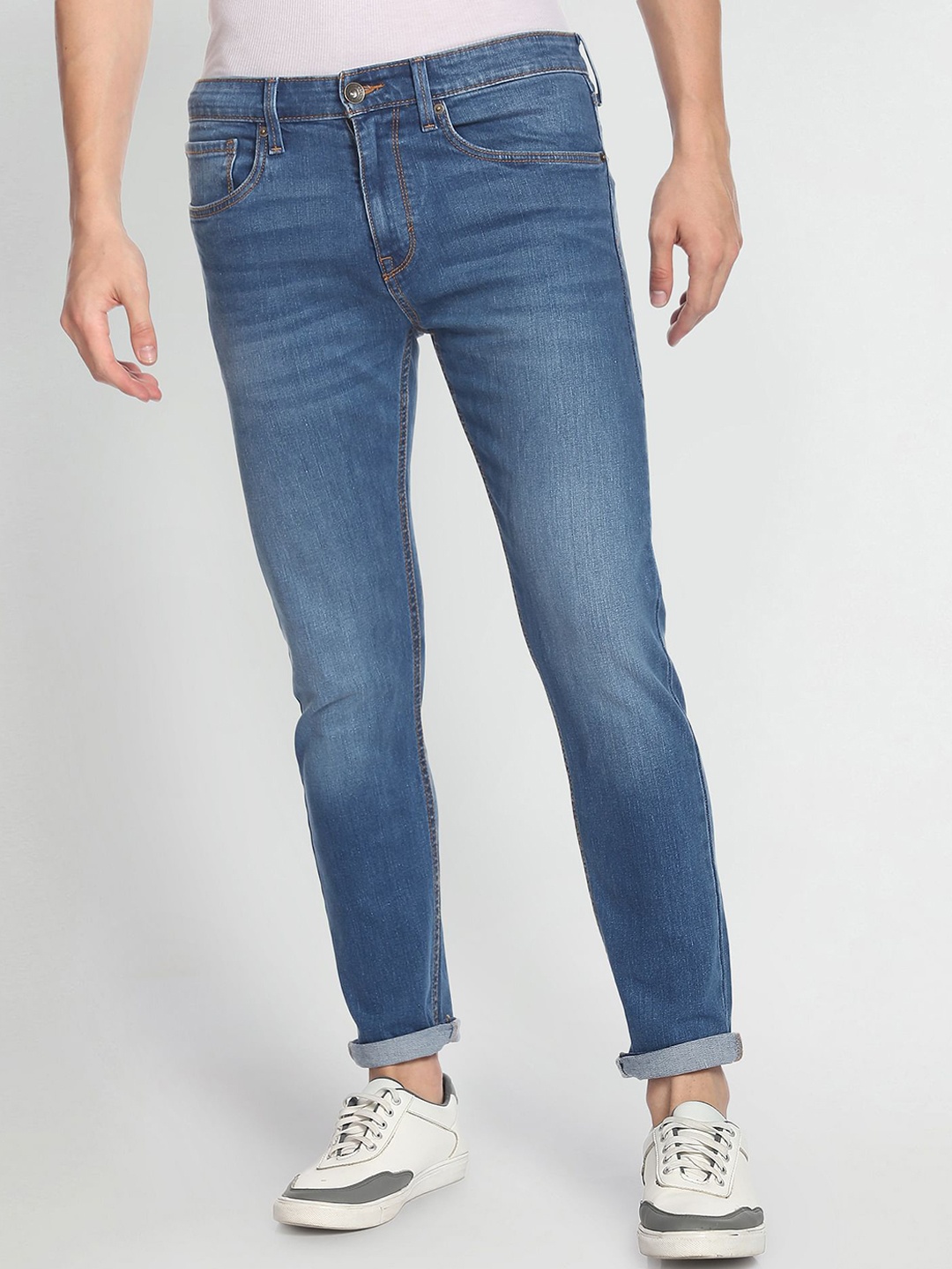 

Flying Machine Men Slim Fit Light Fade Jeans, Blue