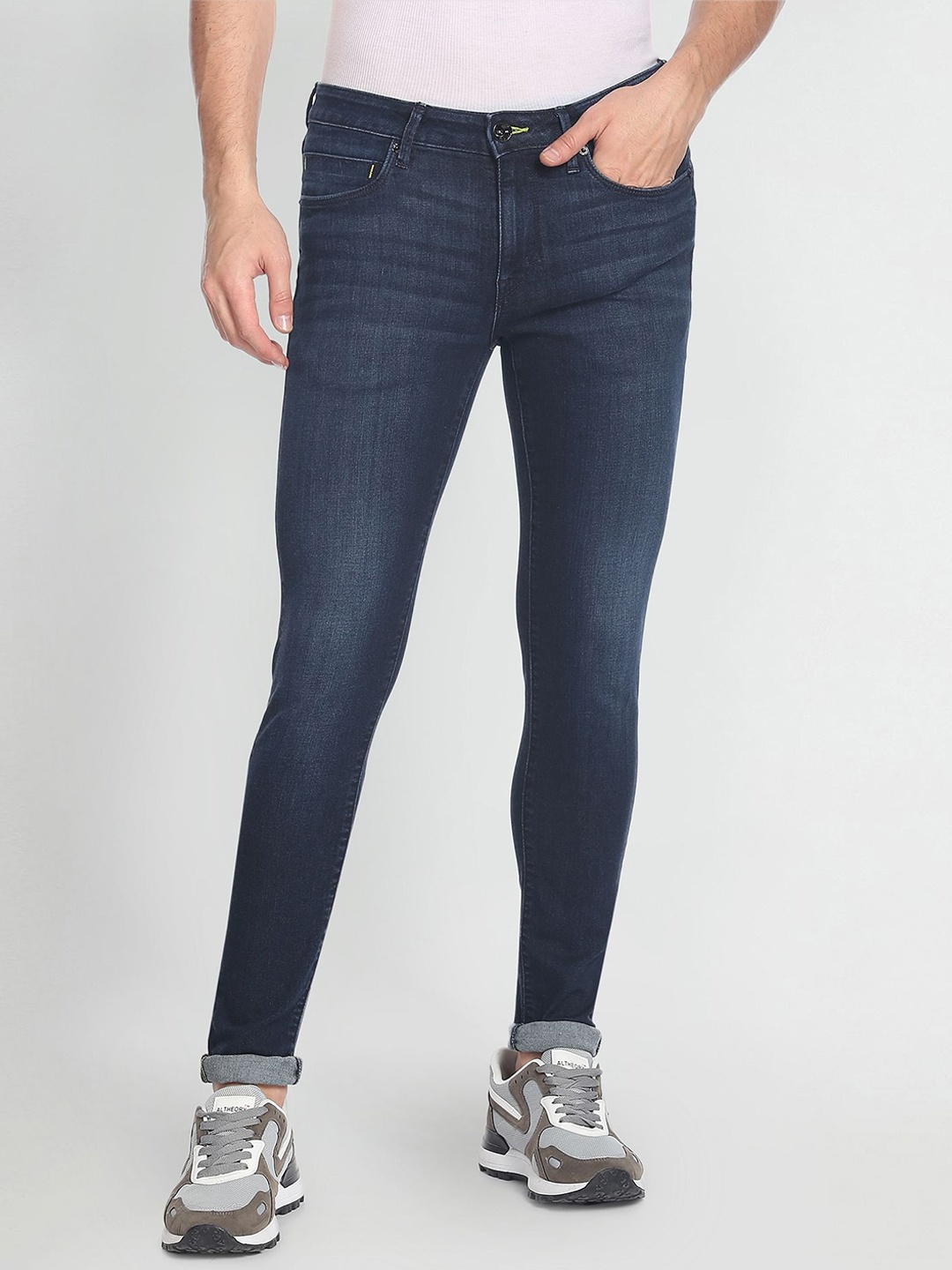 

Flying Machine Men Super Skinny Fit Low-Rise Light Fade Jeans, Blue