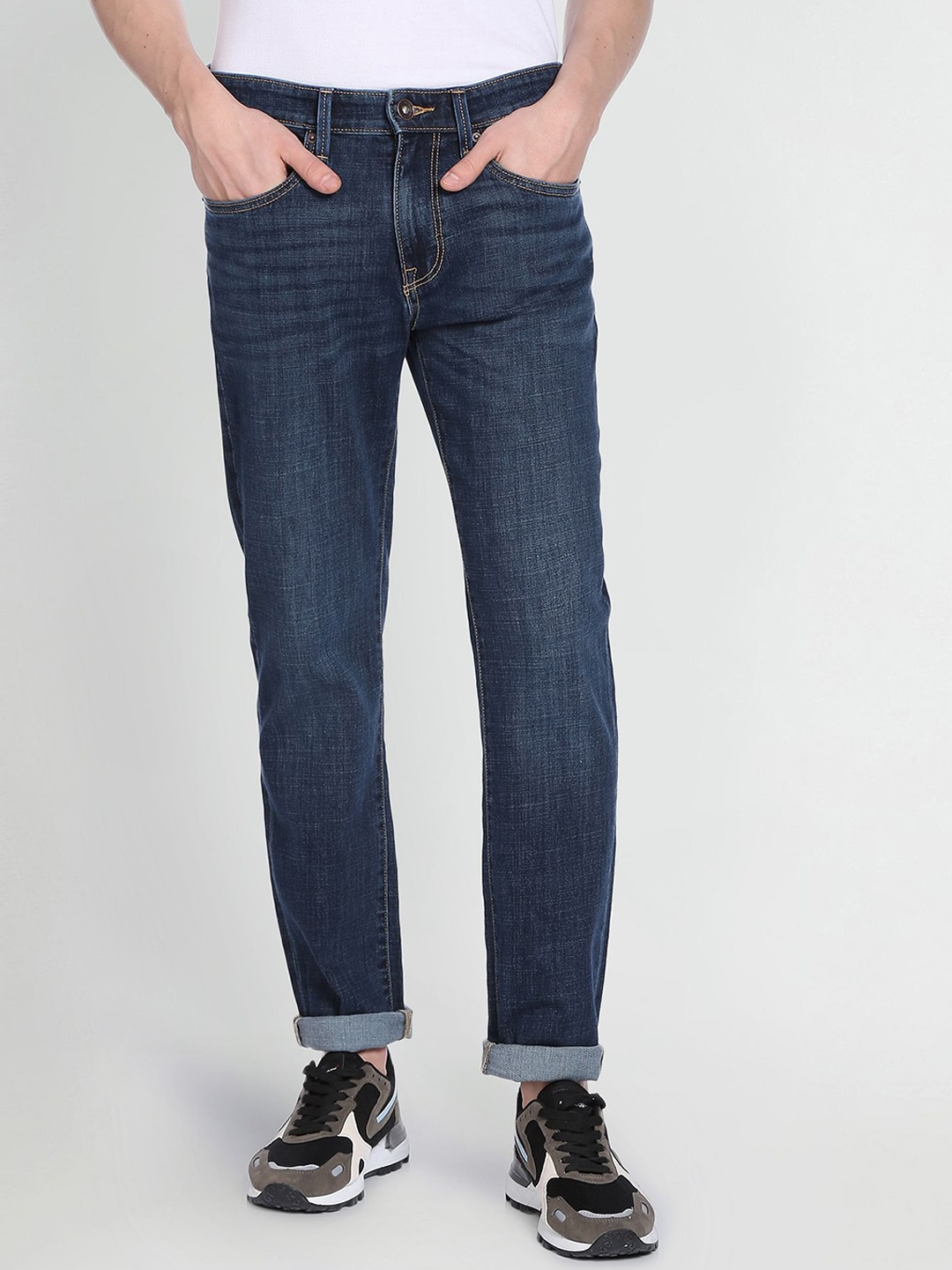 

Flying Machine Men Straight Fit Light Fade Jeans, Blue