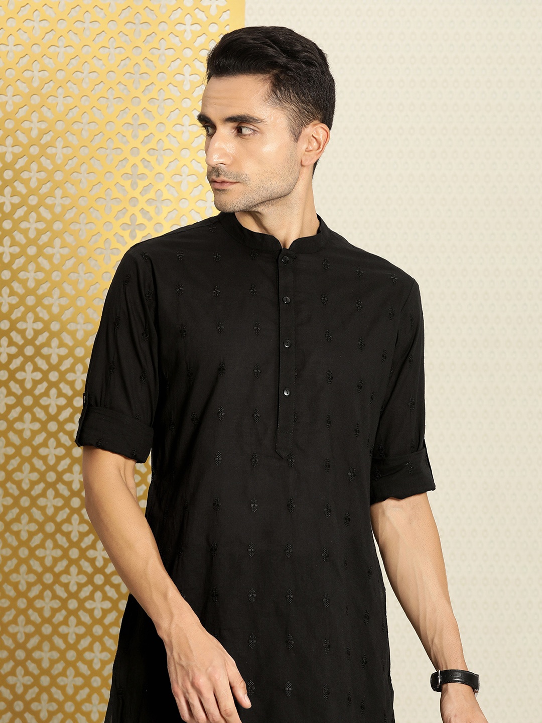 

House of Pataudi Men Jashn Embroidered Regular Thread Work Pure Cotton Kurta with Patiala, Black