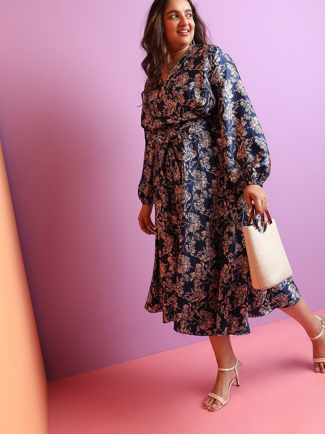 

VERO MODA CURVE Plus Size Floral Midi Wrap Dress, Navy blue