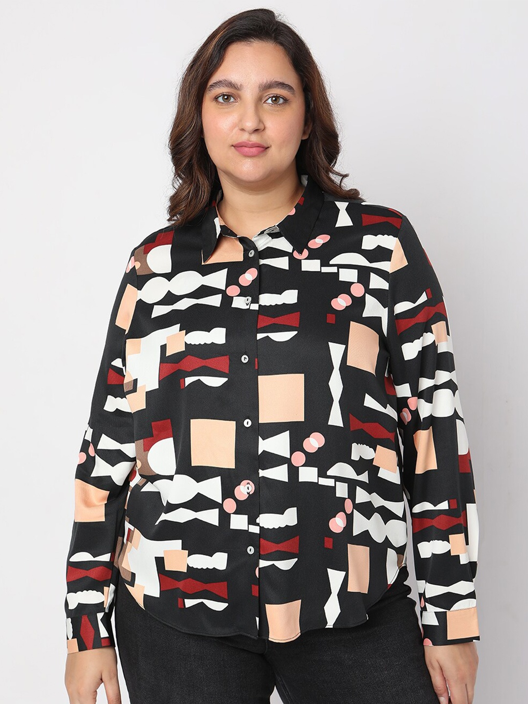 

VERO MODA CURVE Women Spread Collar Abstract Printed Casual Shirt, Black