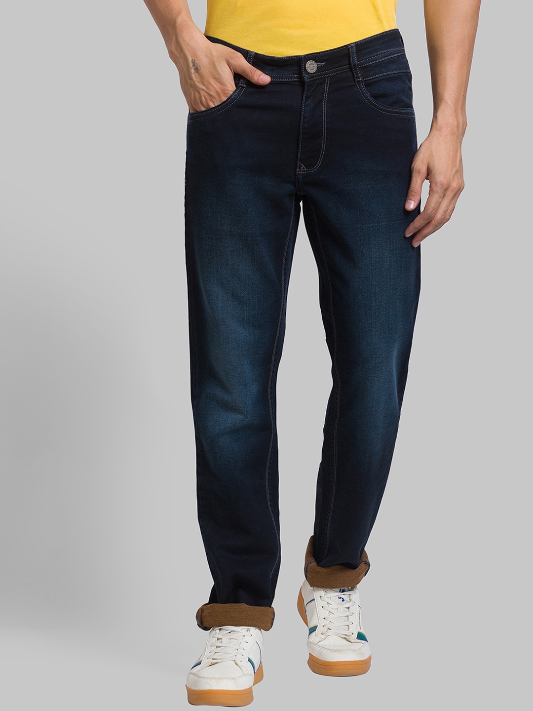 

Parx Men Blue Tapered Fit Light Fade Jeans