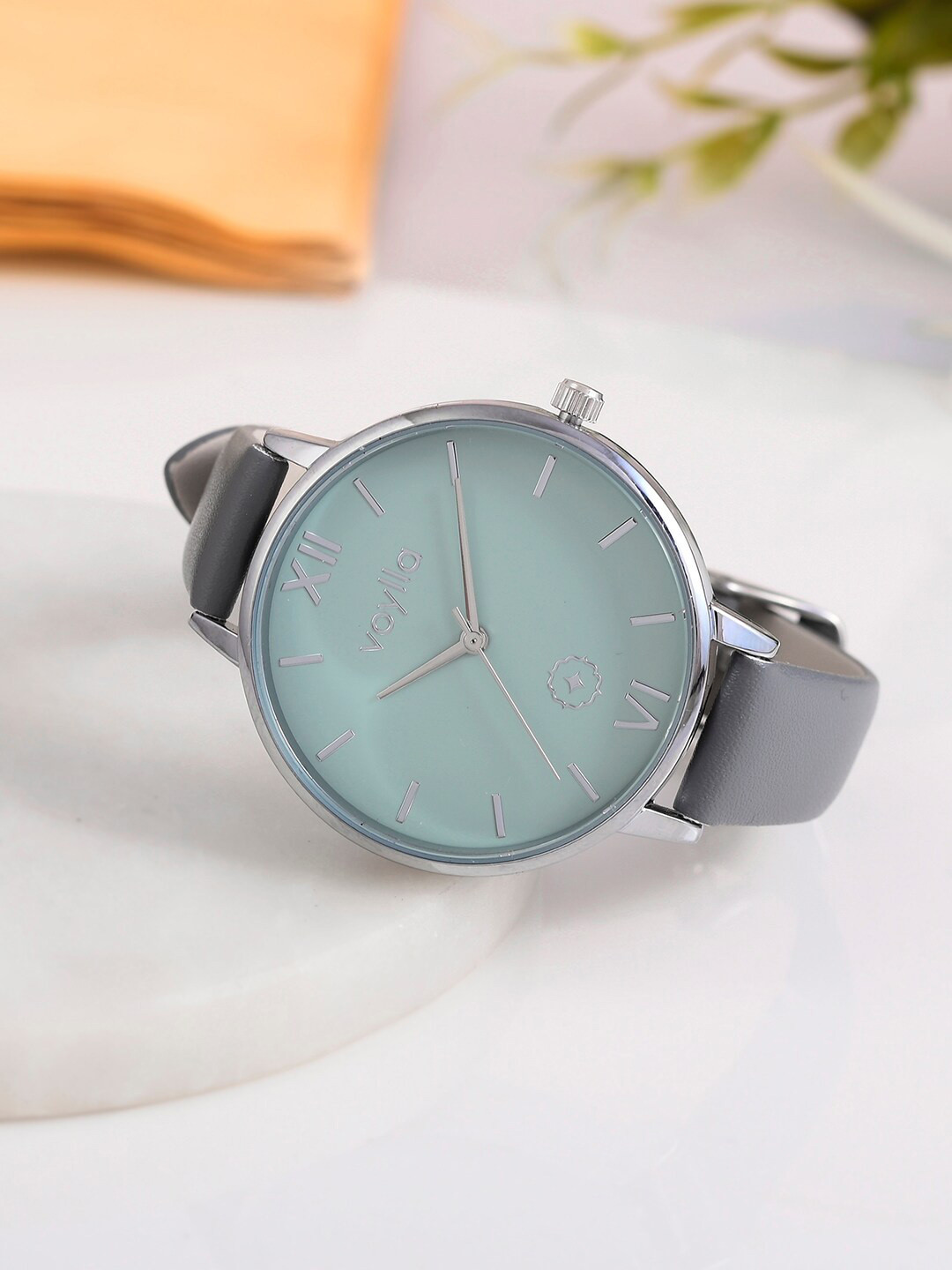 

Voylla Women Dial & Leather Straps Analogue Watch 8905124489729, Blue