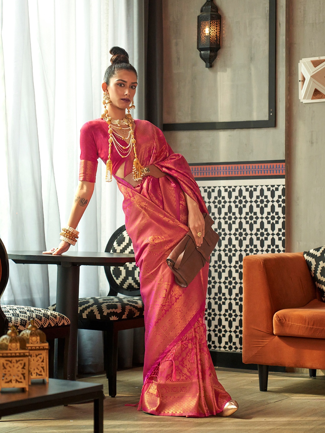 

Mitera Woven Design Zari Pure Silk Saree, Pink