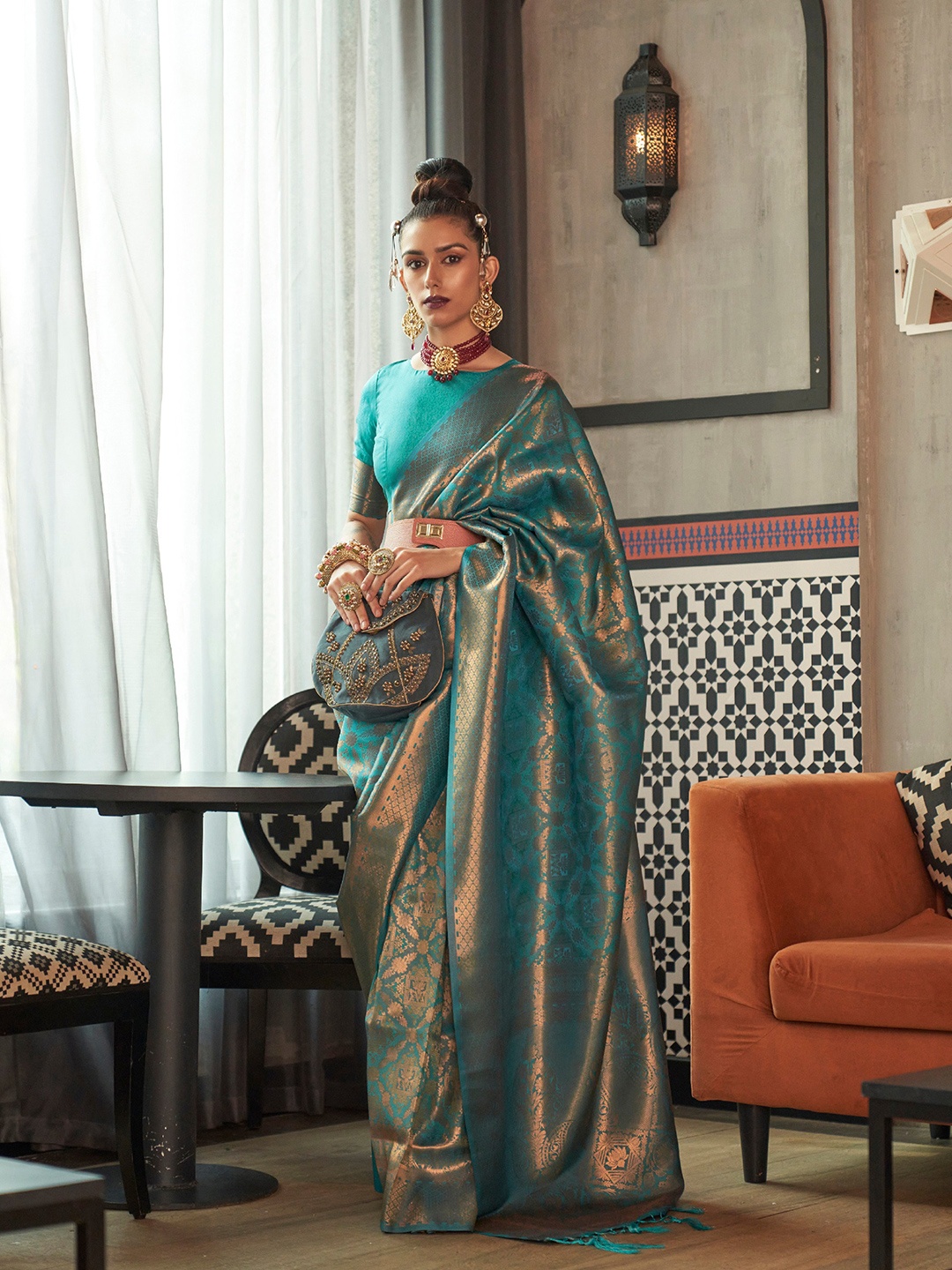 

Mitera Woven Design Zari Pure Silk Saree, Green