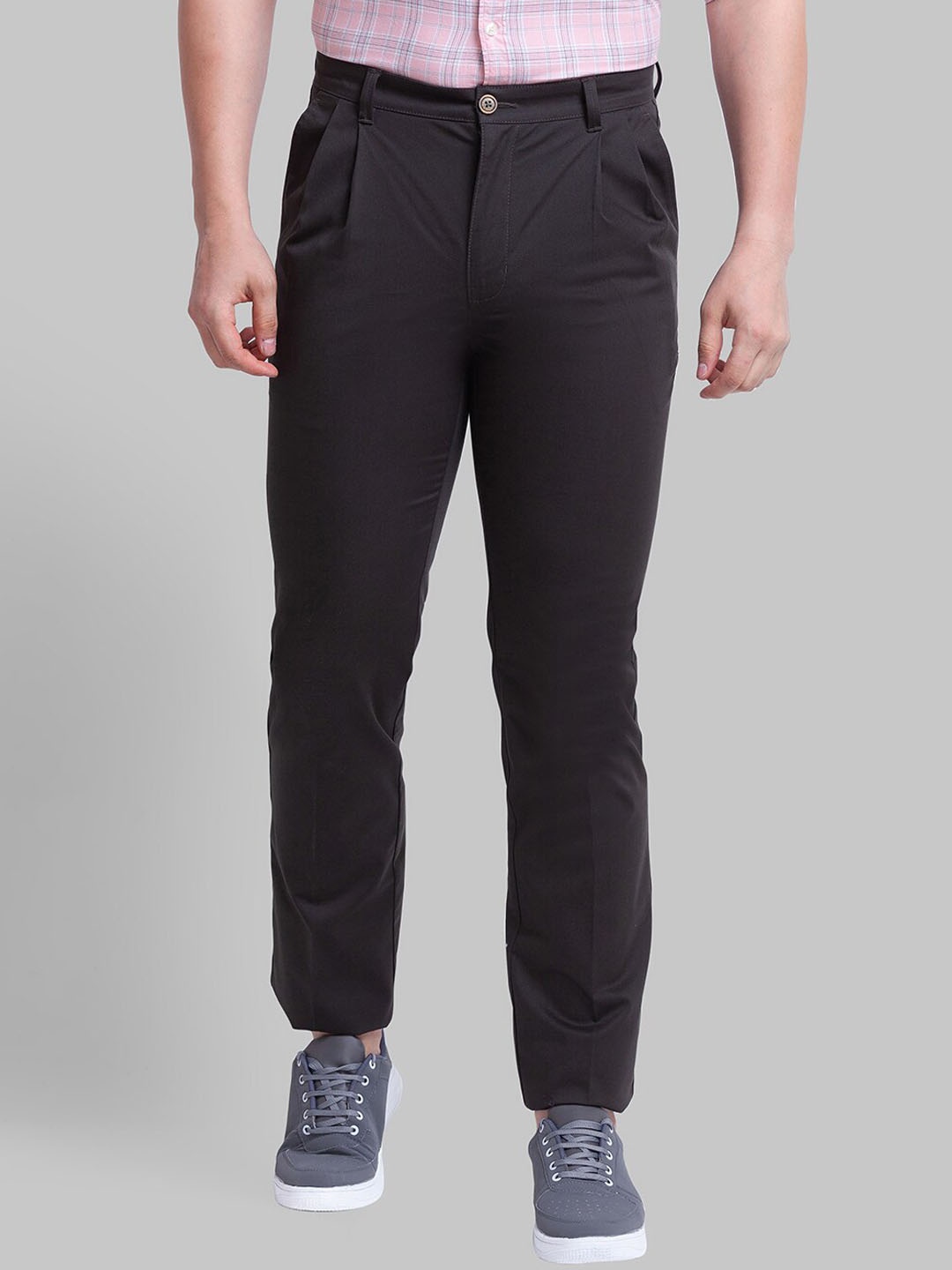 

Parx Men Pleated Trousers, Charcoal