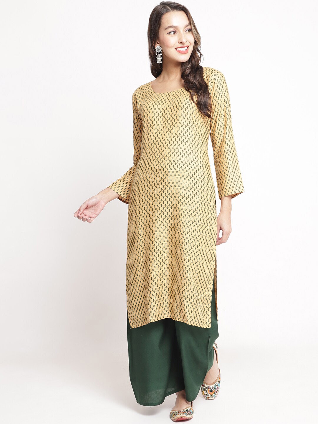 

GRACIT Women Ethnic Motifs Printed Kurta with Palazzos, Beige