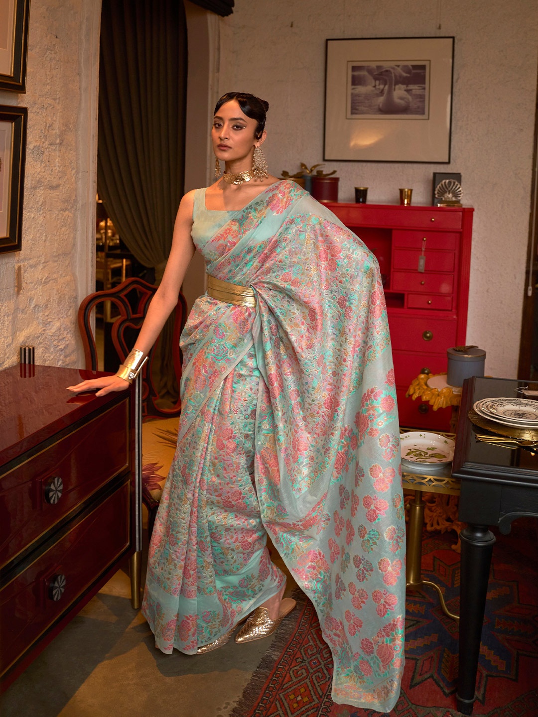 

Mitera Floral Motif Woven Design Zari Pure Silk Saree, Sea green