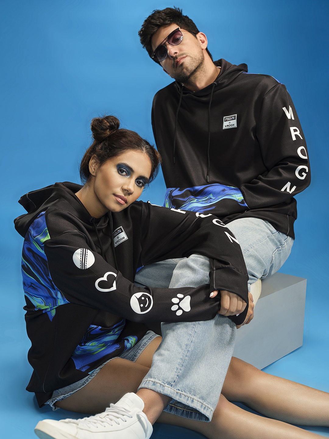 

WROGN Unisex Graphic Typography Printed Boxy Fit Hooded Sweatshirt, Black