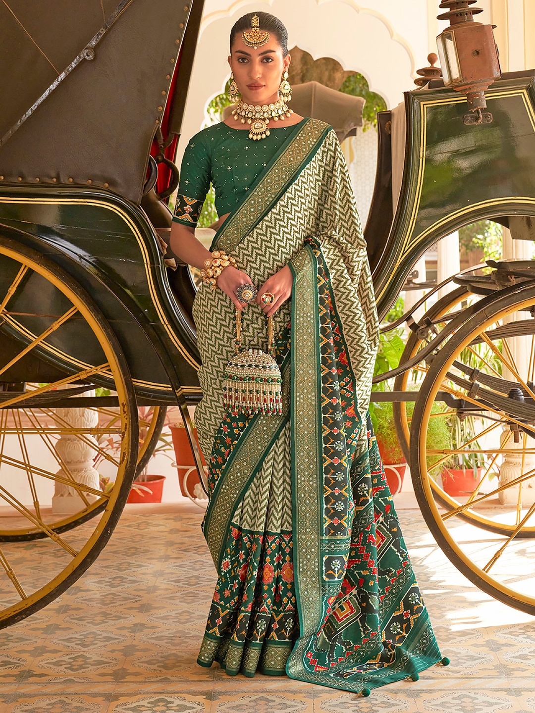 

Anouk Printed Silk Blend Embellished Pochampally Saree, Green