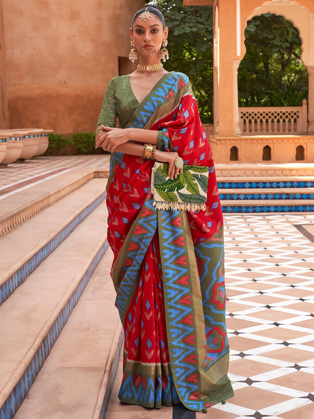 

Anouk Floral Printed Silk Blend Ikat Saree, Red