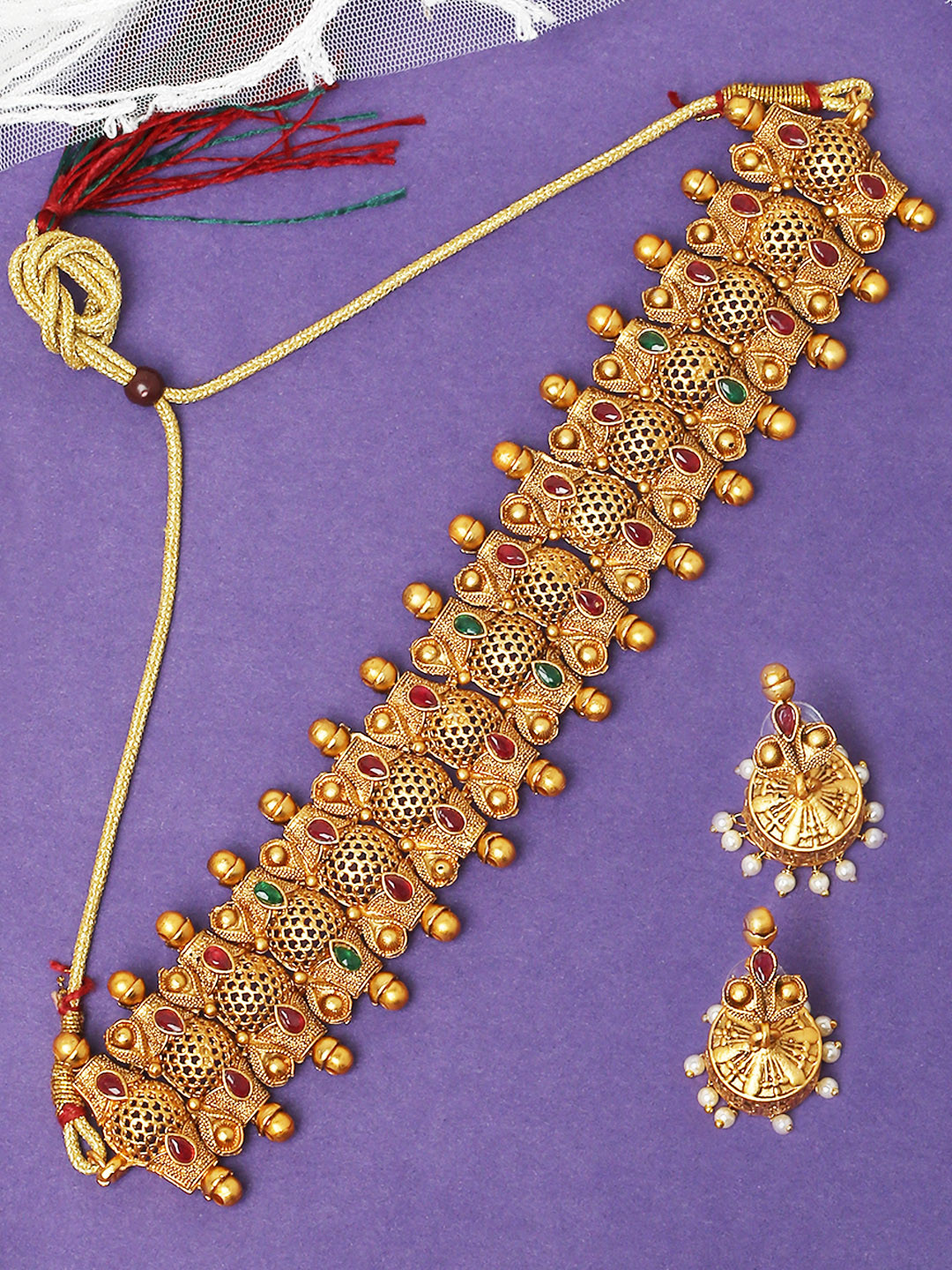 

OOMPH Stone Studded & Beaded Jewellery Set, Green