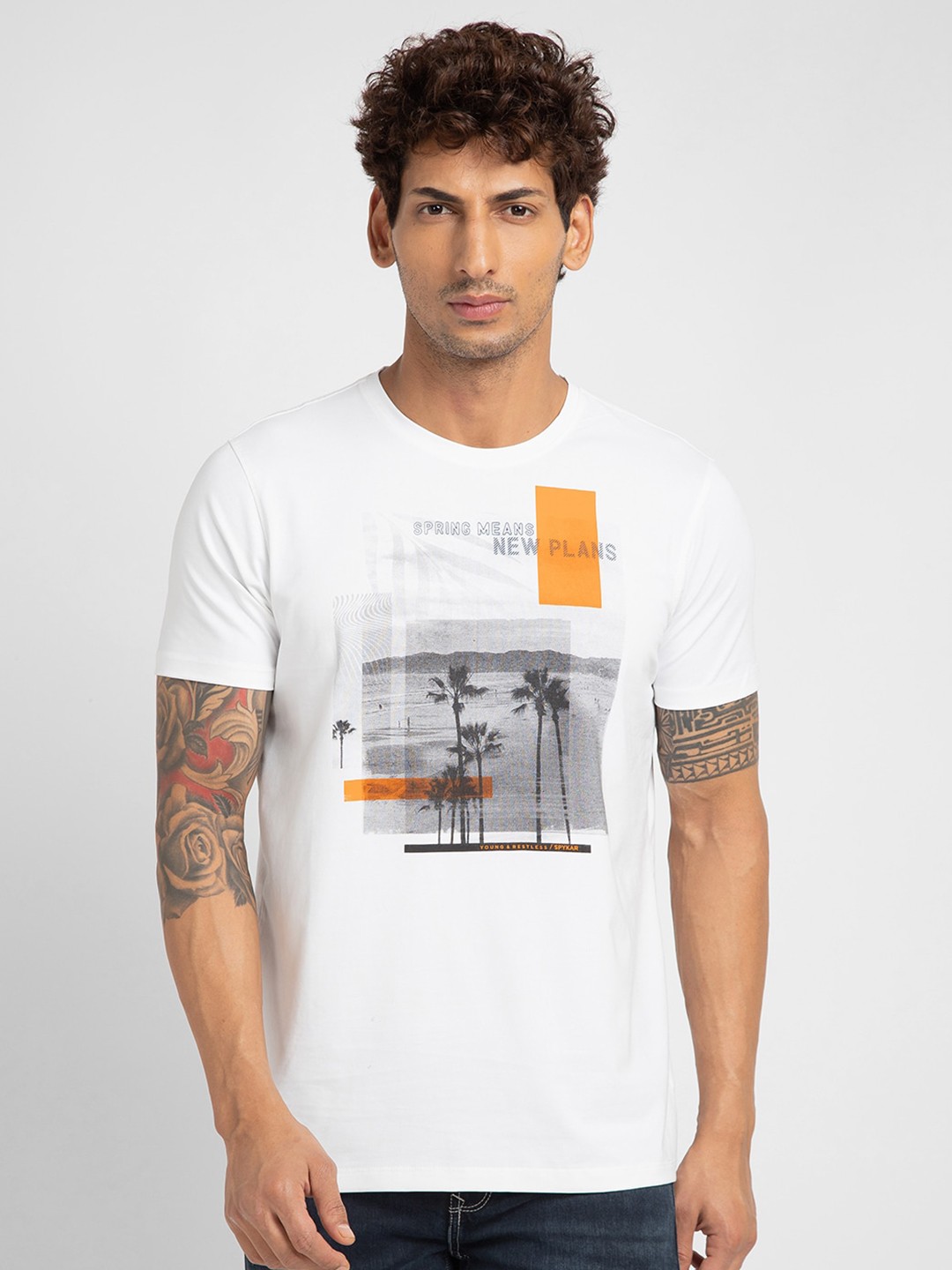 SPYKAR Men Graphic Printed Slim Fit T-shirt, White