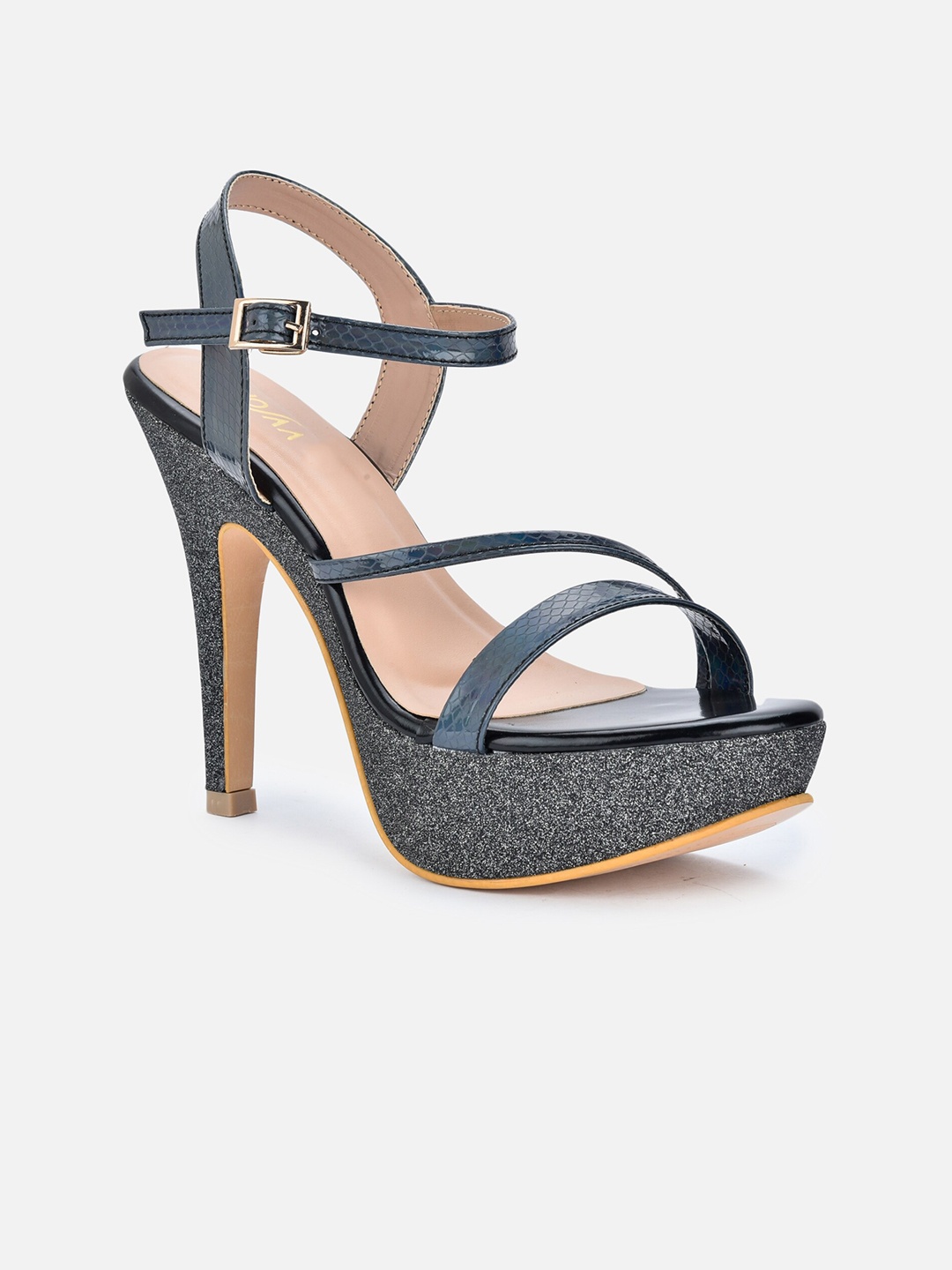 

VALIOSAA Slim Heels with Buckles, Black
