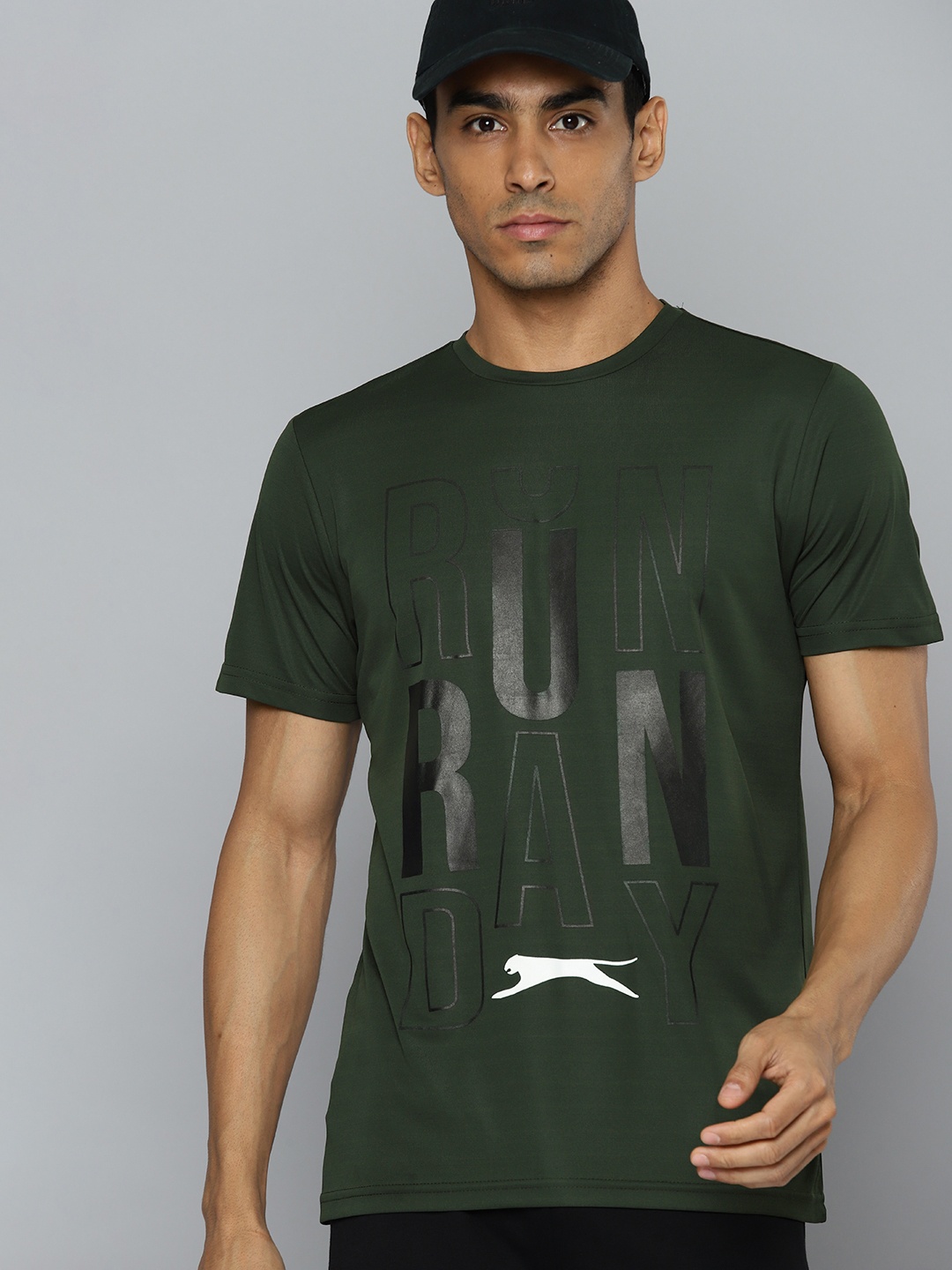 

Slazenger Men Running Ultra-Dry Geometric Print T-shirt, Green