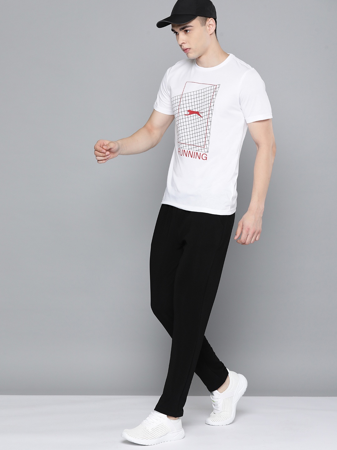 

Slazenger Men Typography Printed Running T-shirt, White