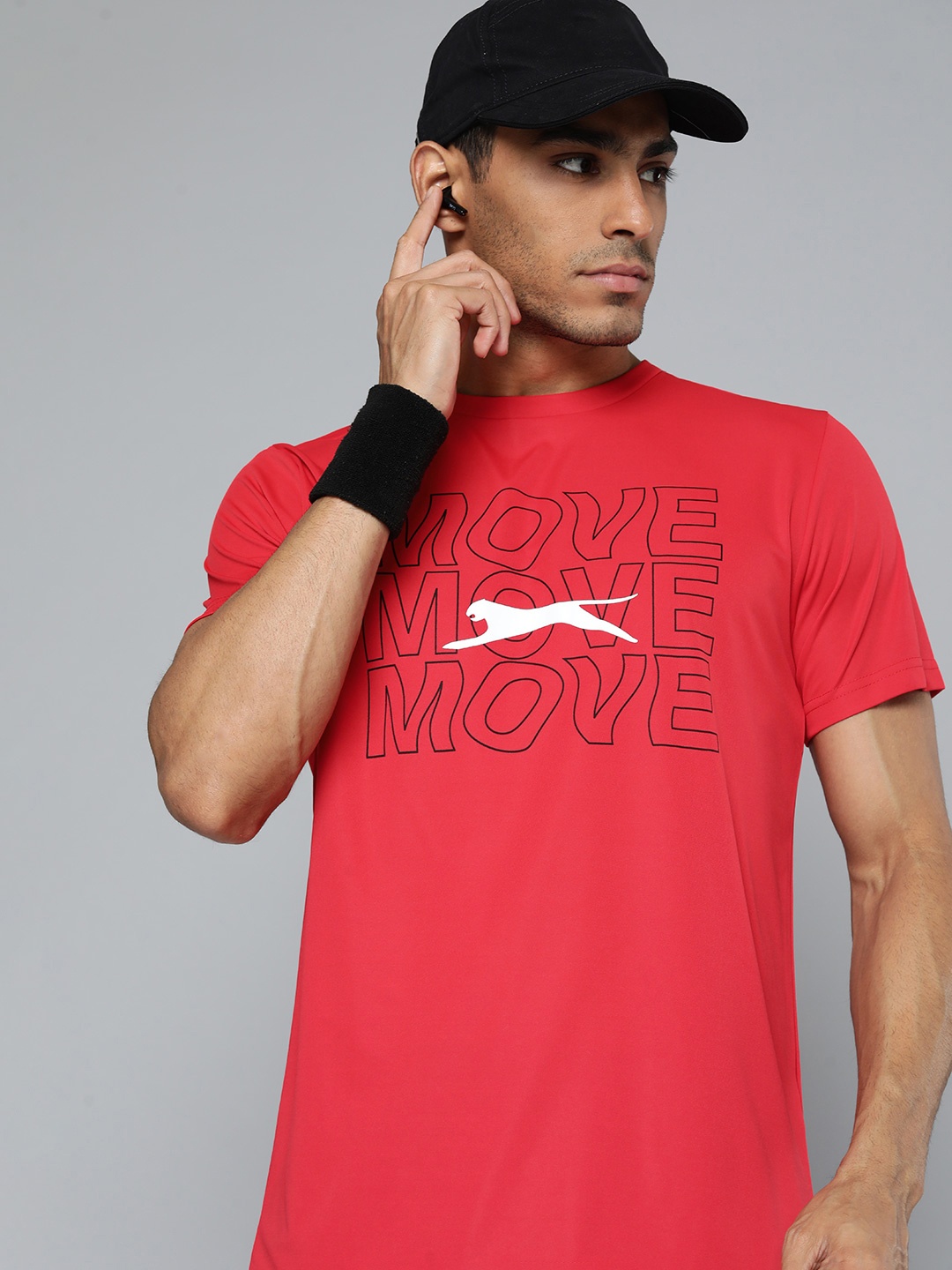 

Slazenger Men Brand Logo Print ULTRA-DRY Running T-shirt, Red