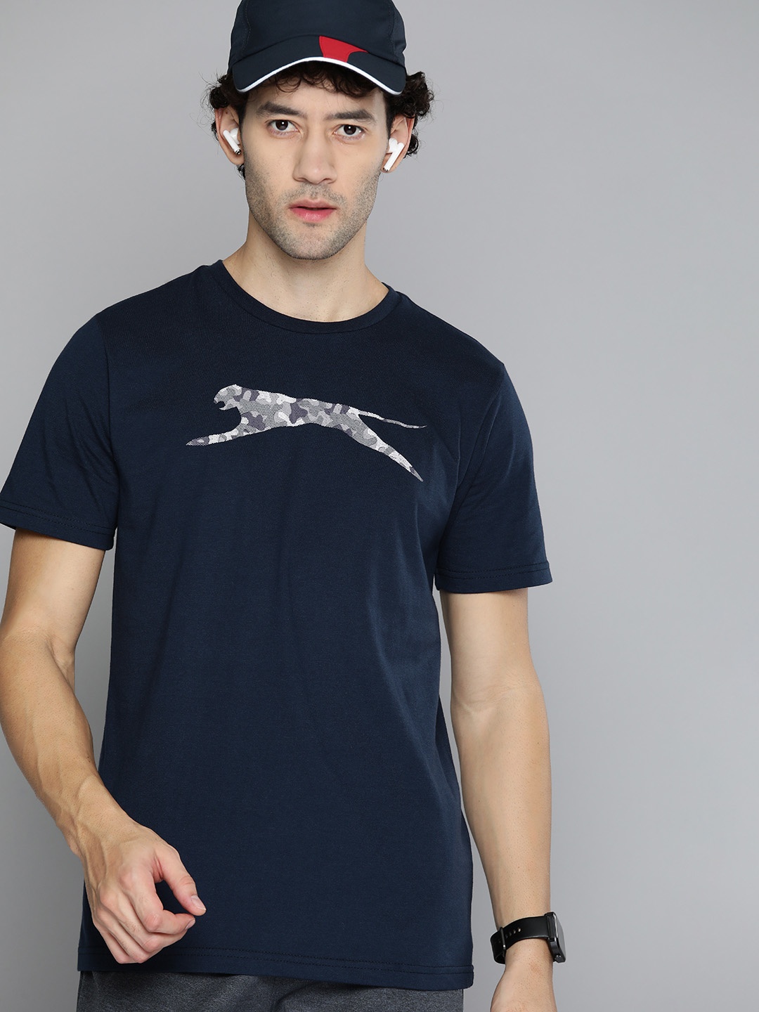 

Slazenger Men Brand Logo Printed T-shirt, Navy blue