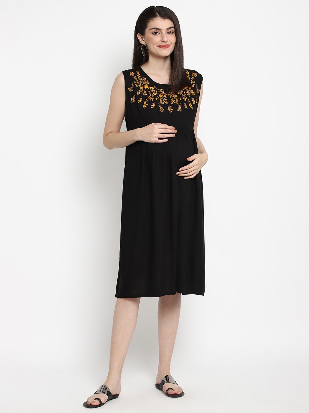 

The Vanca Floral Embroidered Maternity Dress, Black
