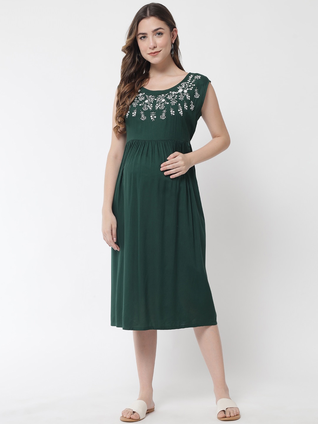 

The Vanca Floral Embroidered Sleeveless Fit And Flare Midi Dress, Green