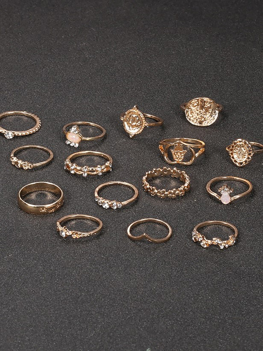 

THESTO Set of 15 Gold-Plated Finger Rings