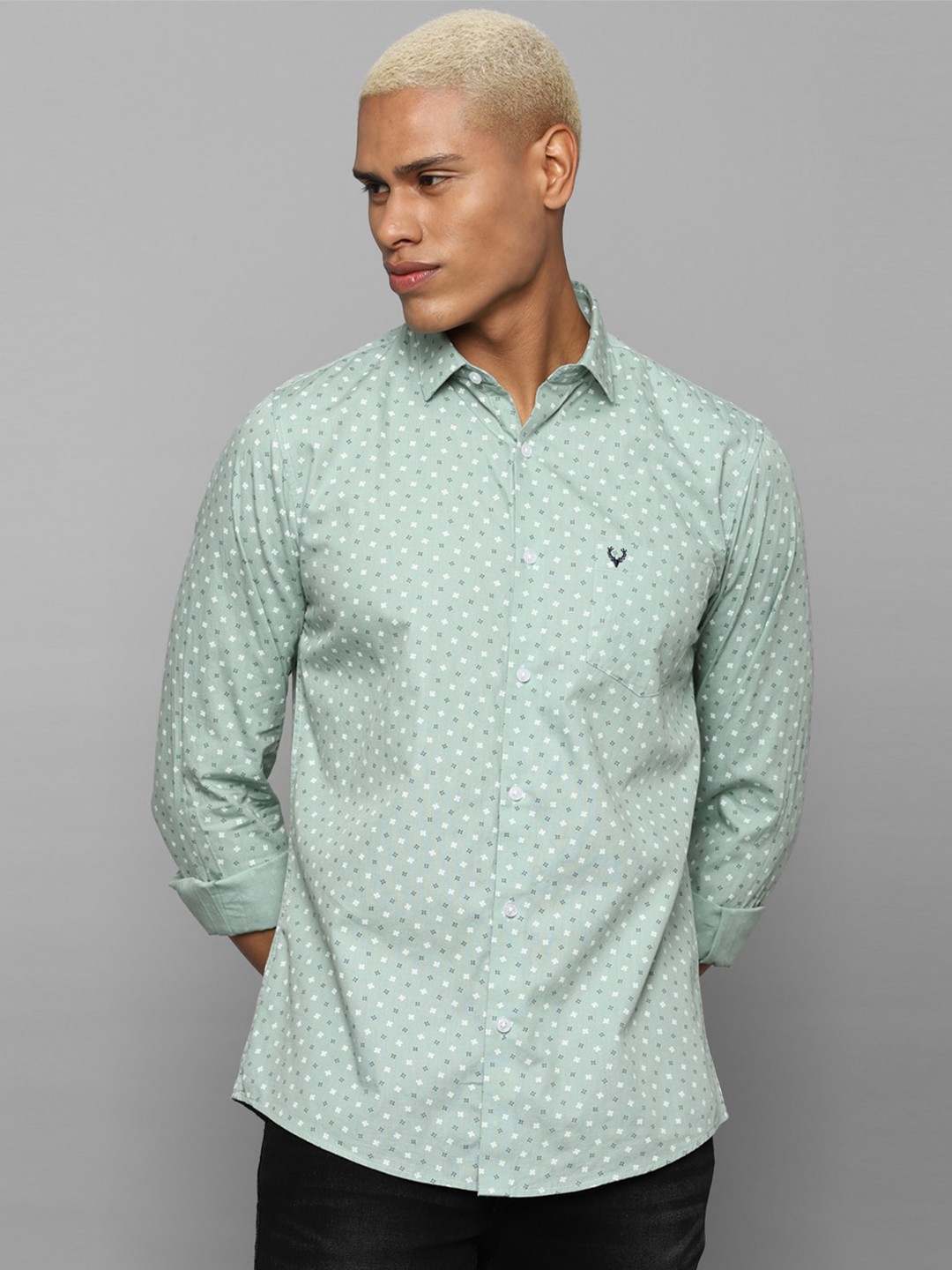 

Allen Solly Men Slim Fit Micro Ditsy Printed Cotton Casual Shirt, Green