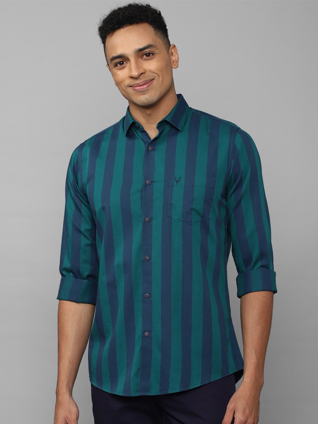 

Allen Solly Men Slim Fit Striped Pure Cotton Casual Shirt, Green