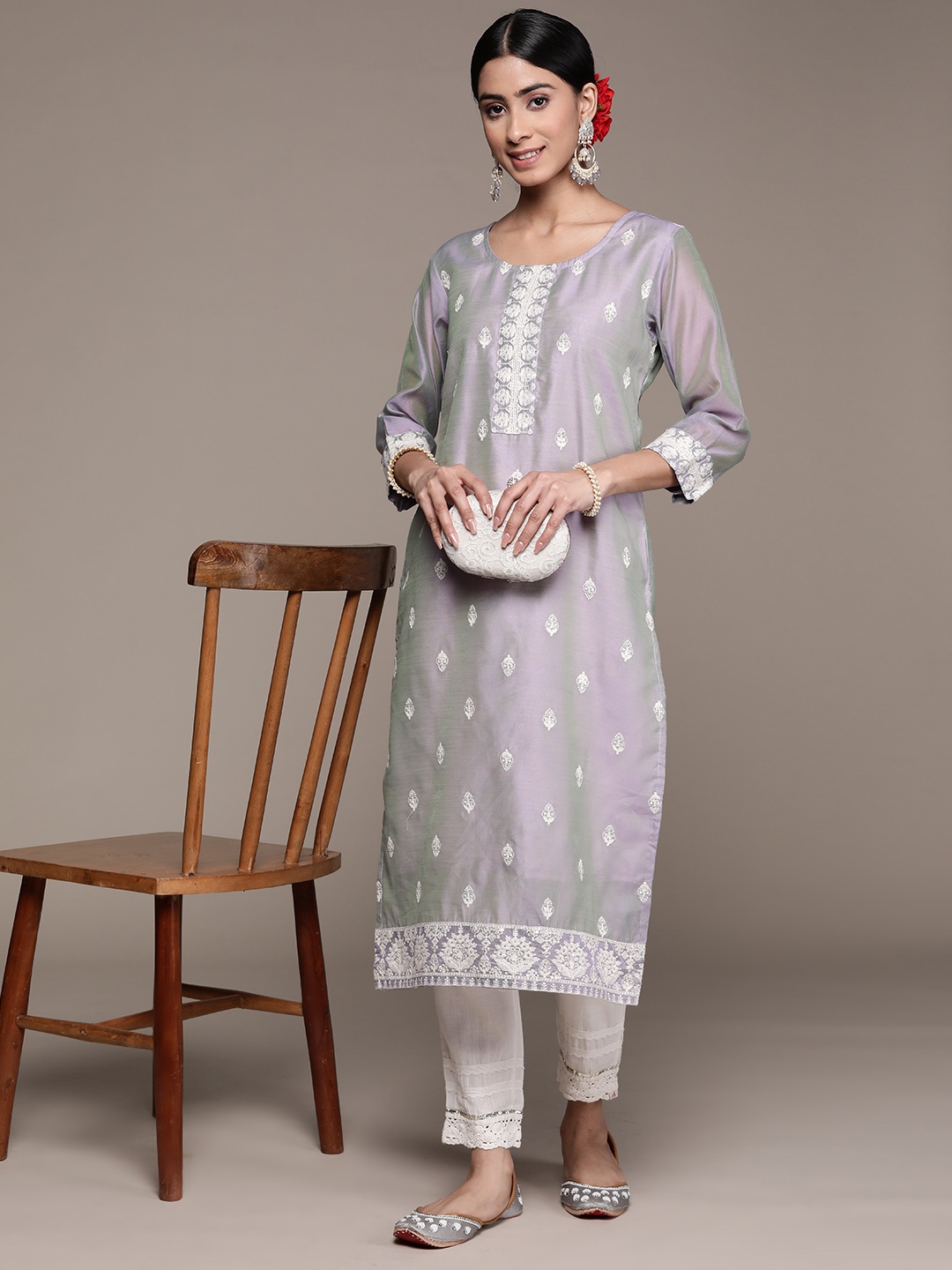 

Ishin Ethnic Motifs Embroidered Kurta, Lavender