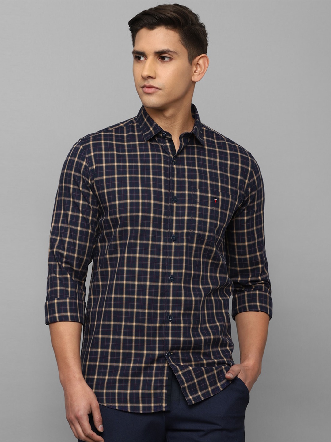 

Louis Philippe Sport Men Grid Tattersall Checked Slim Fit Casual Pure Cotton Shirt, Navy blue