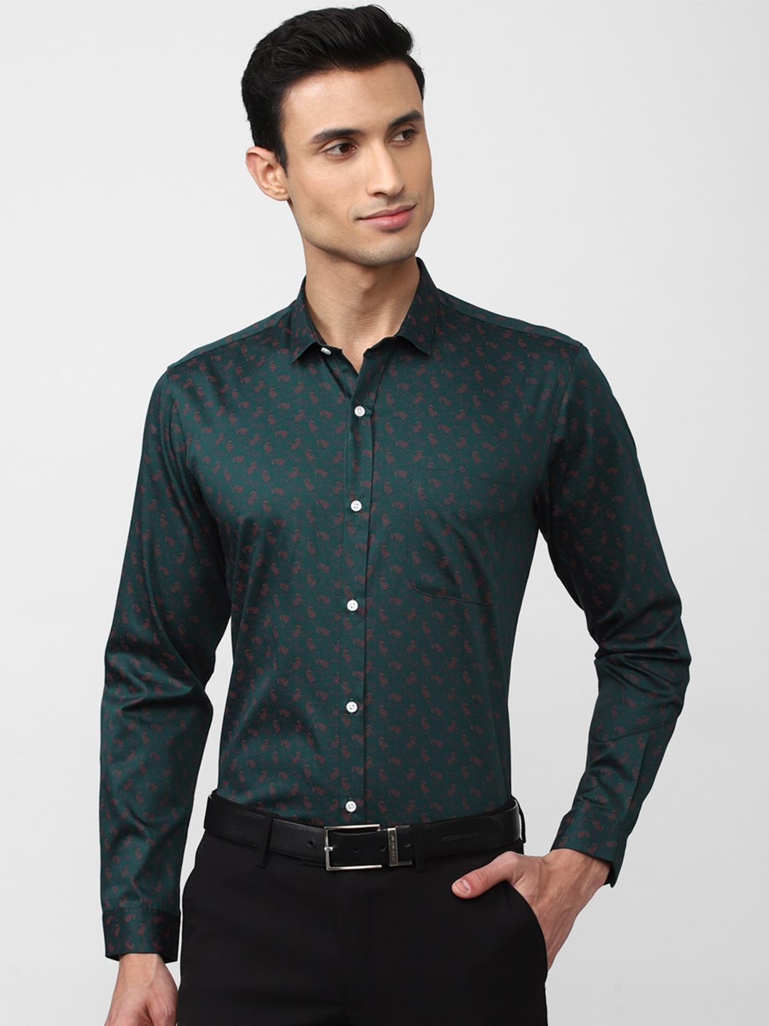 

Peter England Men Floral Printed Formal Cotton Shirt, Green