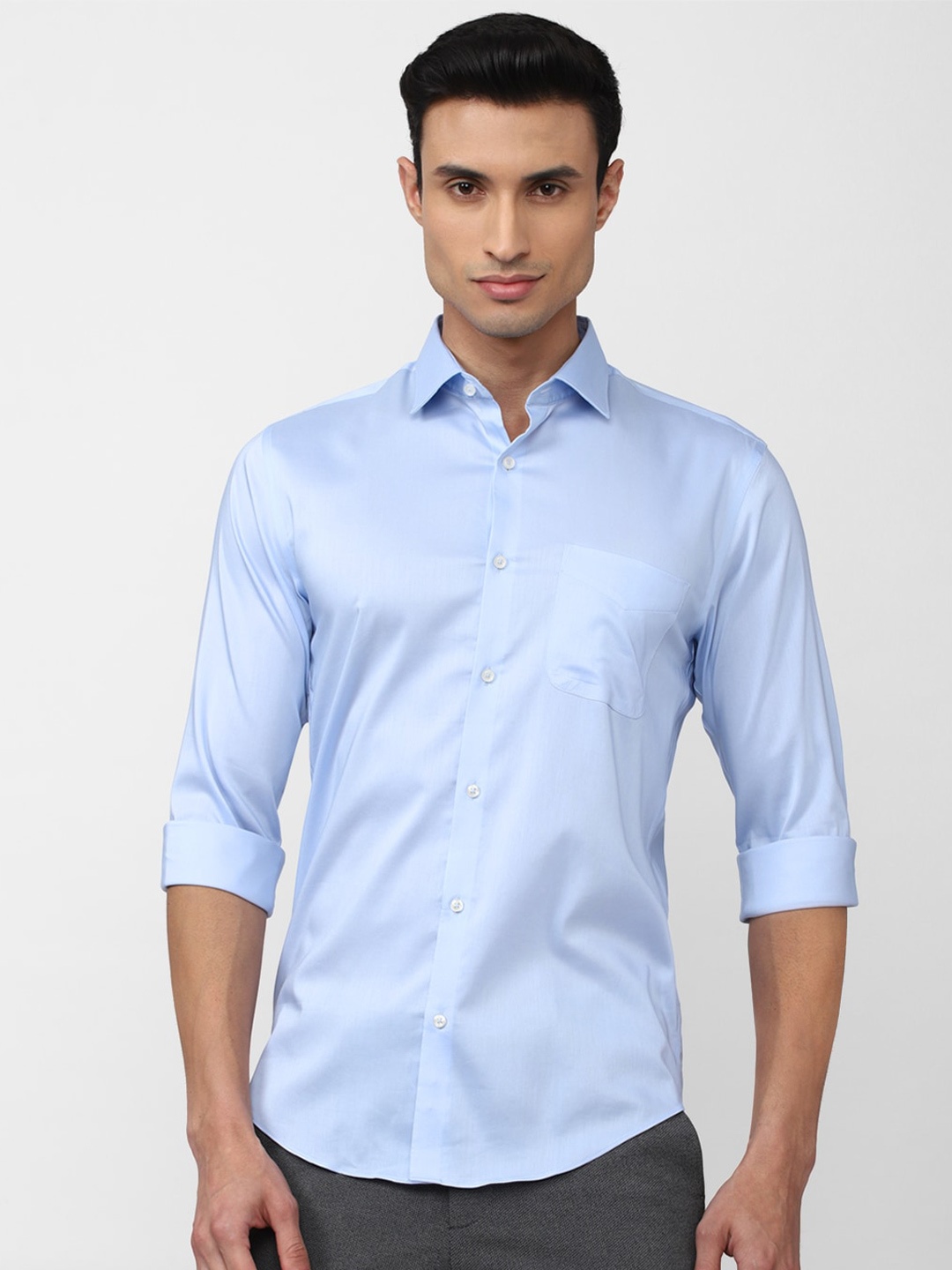 

Peter England Casuals Men Slim Fit Pure Cotton Formal Shirt, Blue