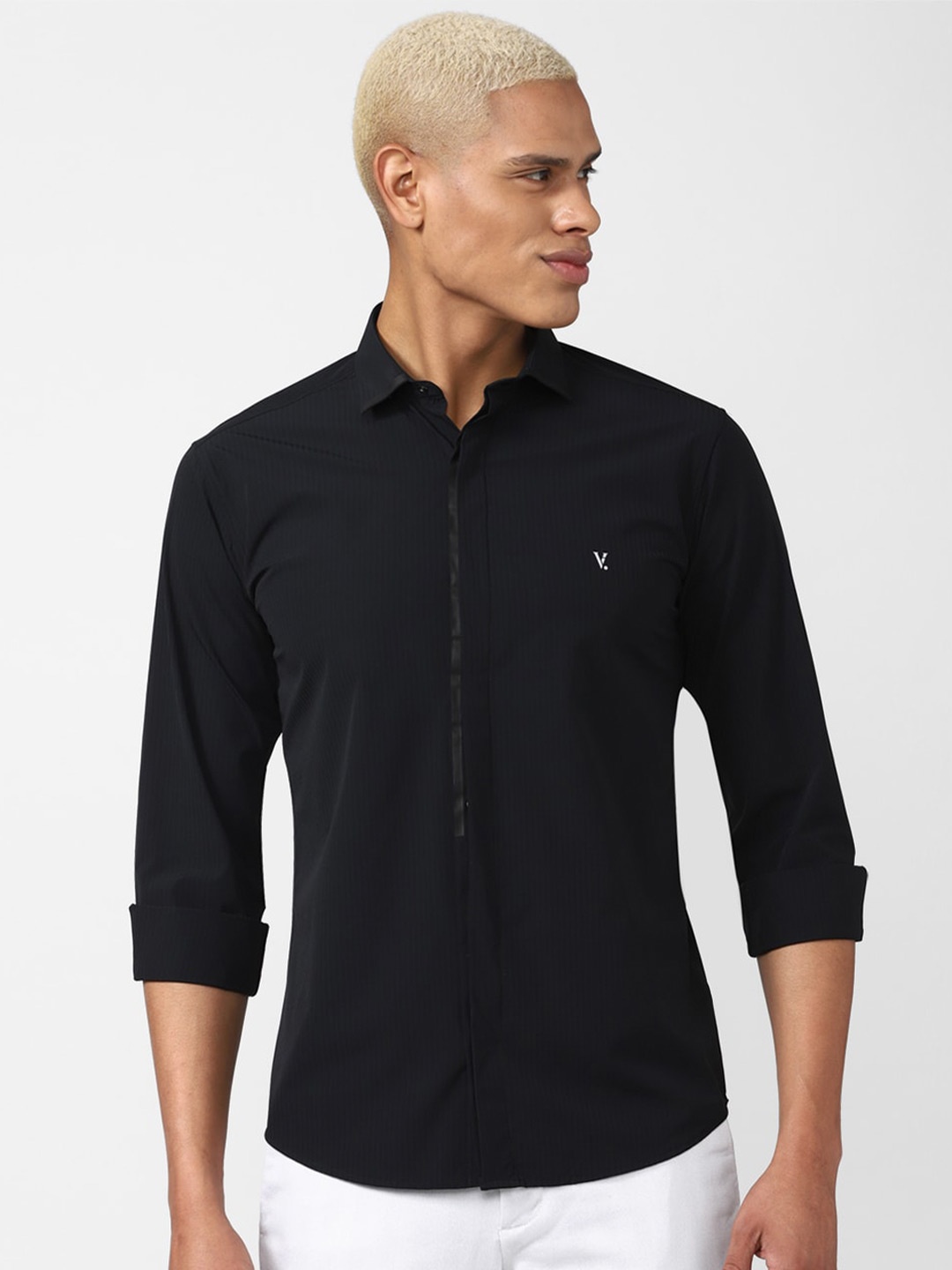 

V Dot Men Slim Fit Spread Collar Casual Shirt, Black