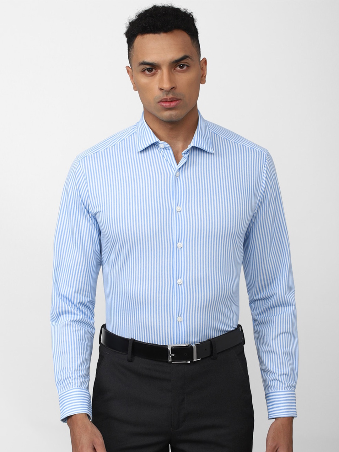 

Van Heusen Men Striped Slim Fit Formal Shirt, Blue