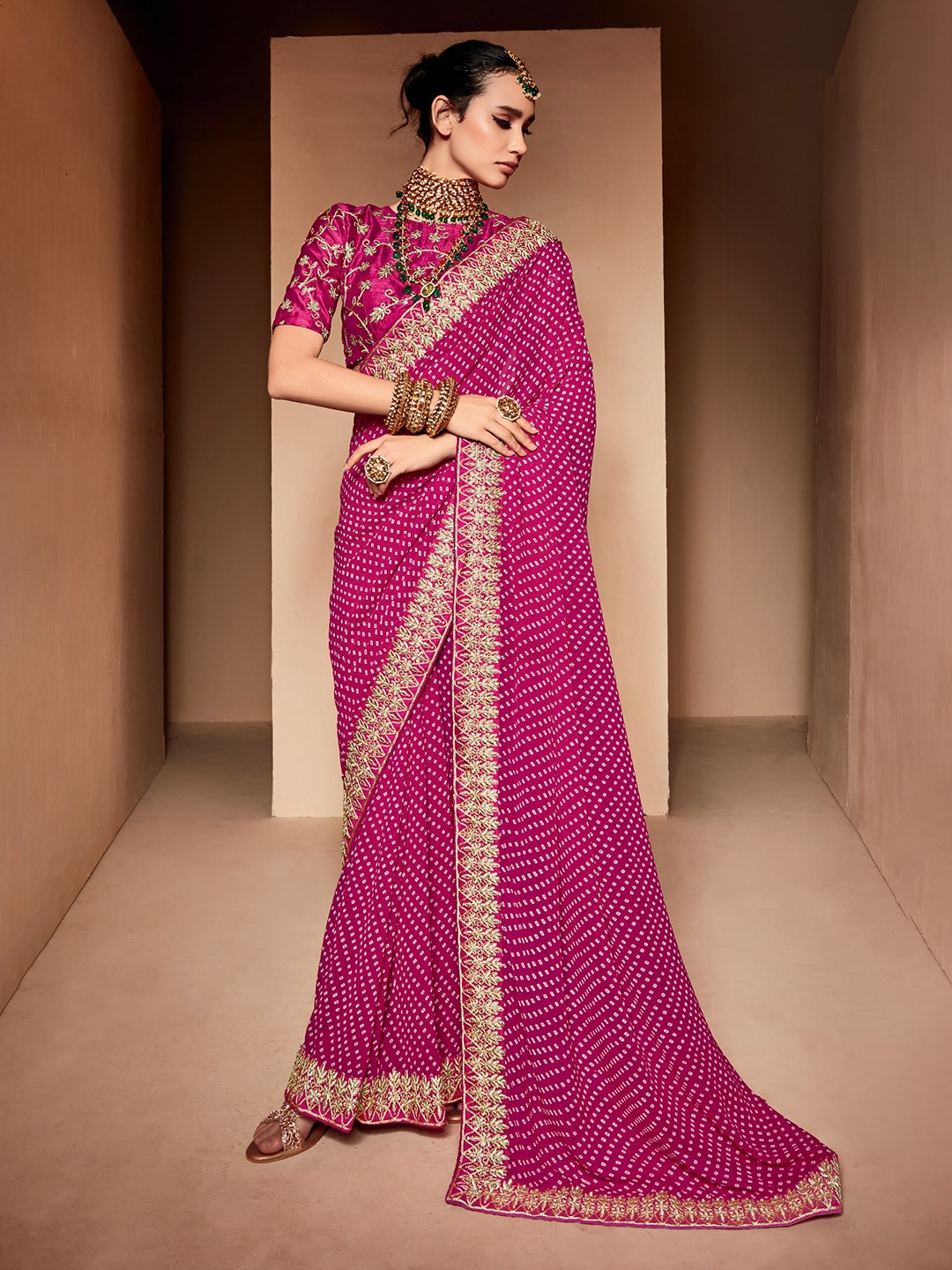 

elora Bandhani Printed Saree, Pink