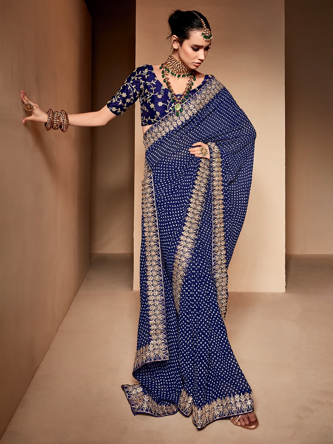 

elora Bandhani Printed Saree, Navy blue