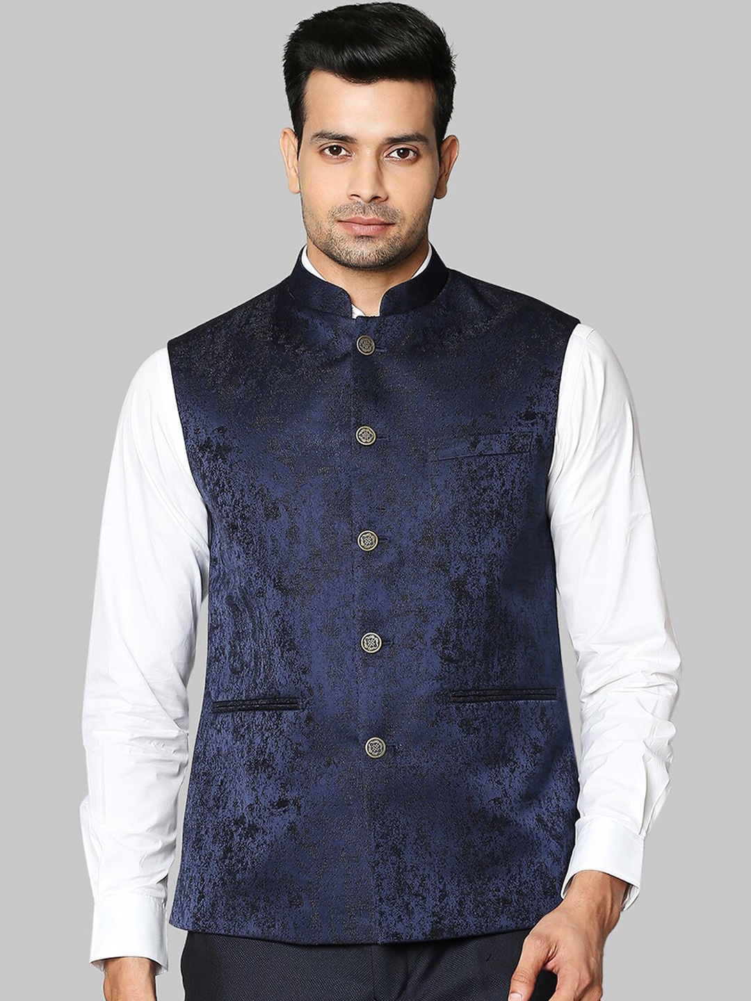 

Raymond Abstract Printed Sleeveless Bandhgala Waistcoat, Navy blue